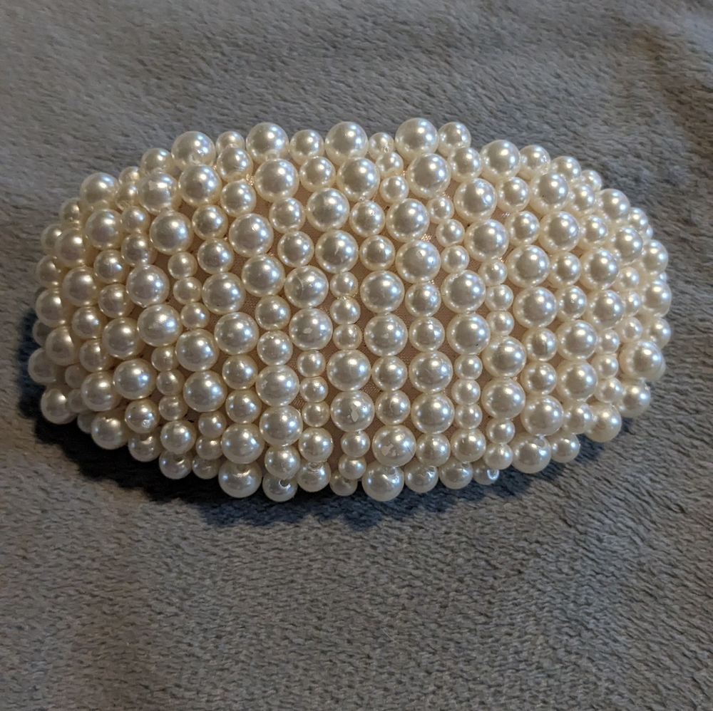 Faux pearl hair barrett